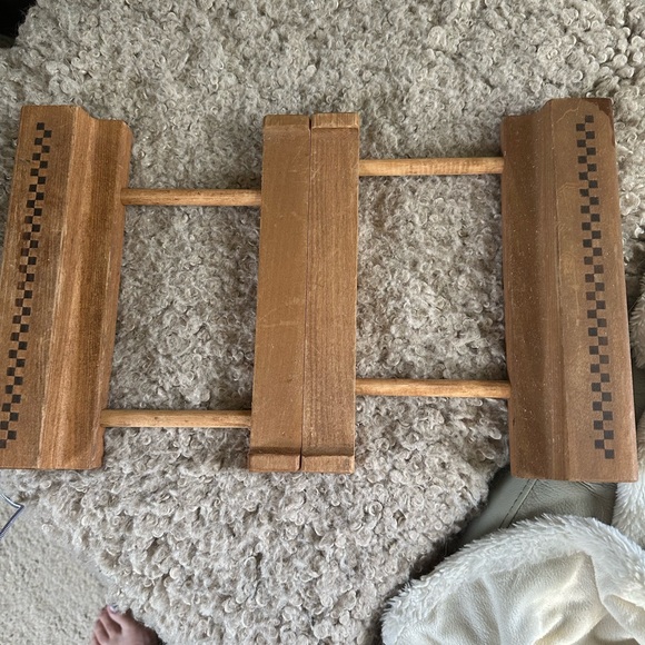 Pampered Chef Wooden Checkered trivet.  Made in USA.  Holds 9x13 pan and more - Picture 2 of 4